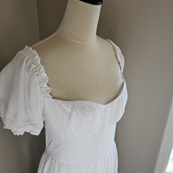 Hollister Womens XL White Tiered Maxi Dress NWT Viscose Milkmaid Puff Sleeve - Picture 5 of 13